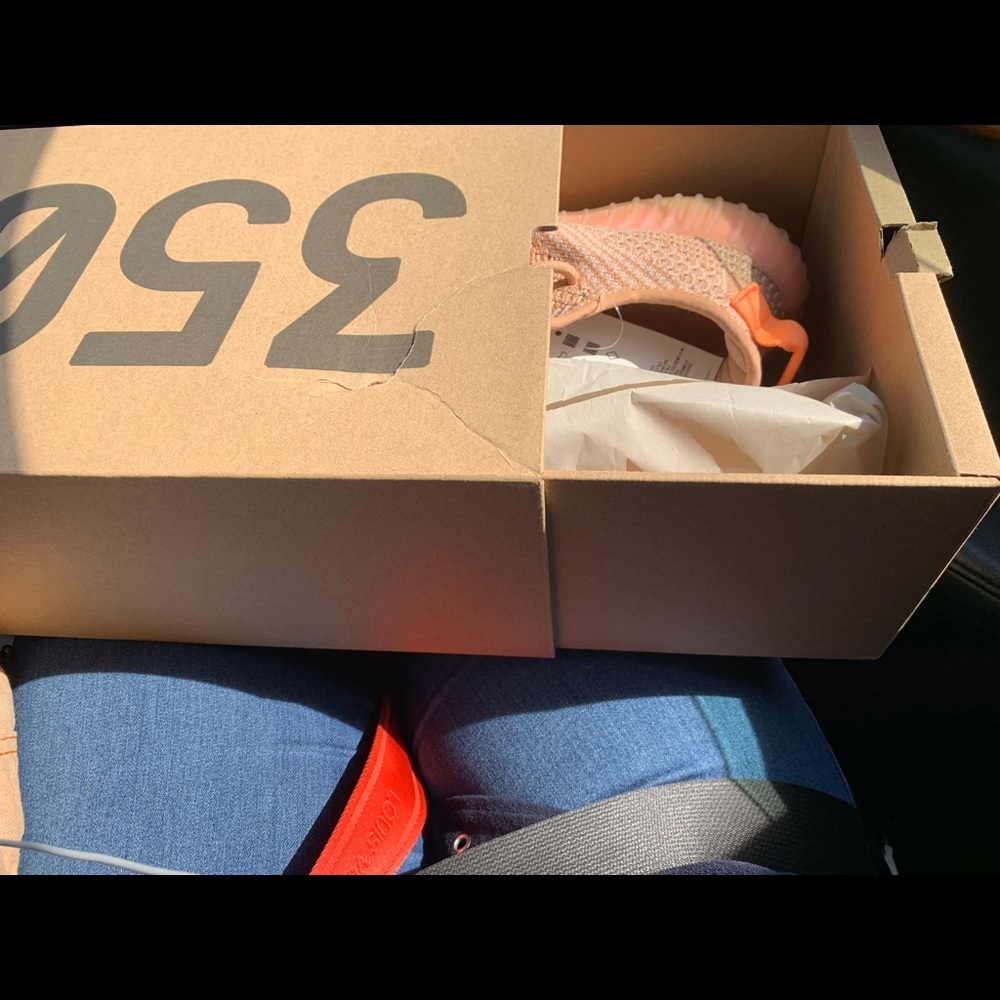 Yezzy - Picture 2 of 5
